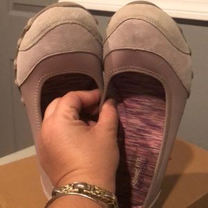 Skechers Relaxed fit